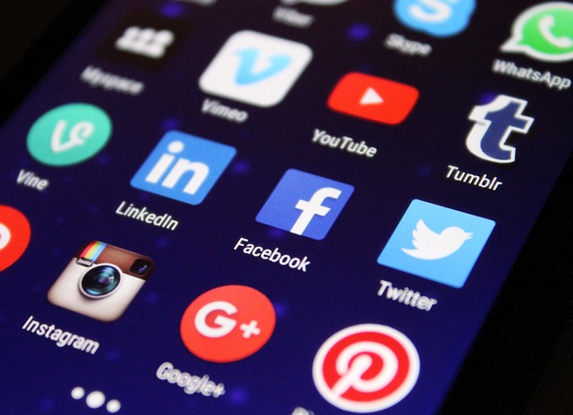 Facebook Vs Twitter Who Wins The Battle Over Live Video